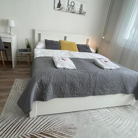 Magnolia Apartman غيور المظهر الخارجي الصورة